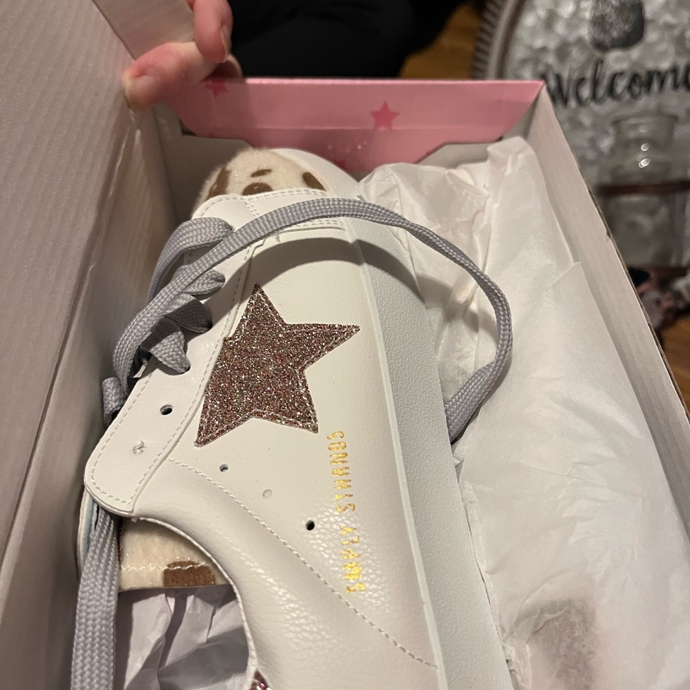 New in the box size 10 Simply Southern